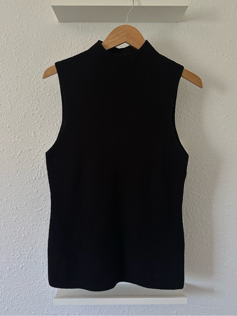 Elie Tahari Black Sleeveless Mock Neck Knit Sweater